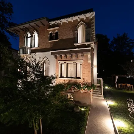 Gallo 1915, Luxurious With Garden And Villa