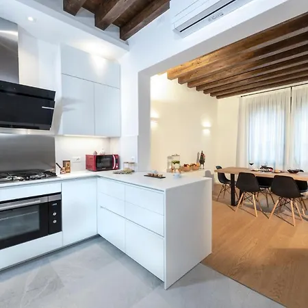 Gallo 1915, Luxurious With Garden And Villa